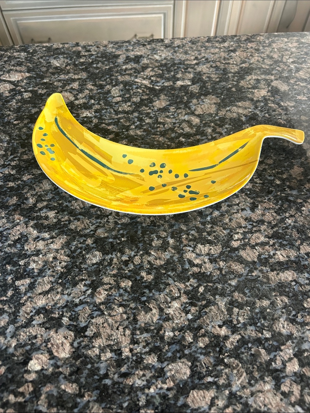CELEBRATE IT 15" MELAMINE BANANA PLATE NWT